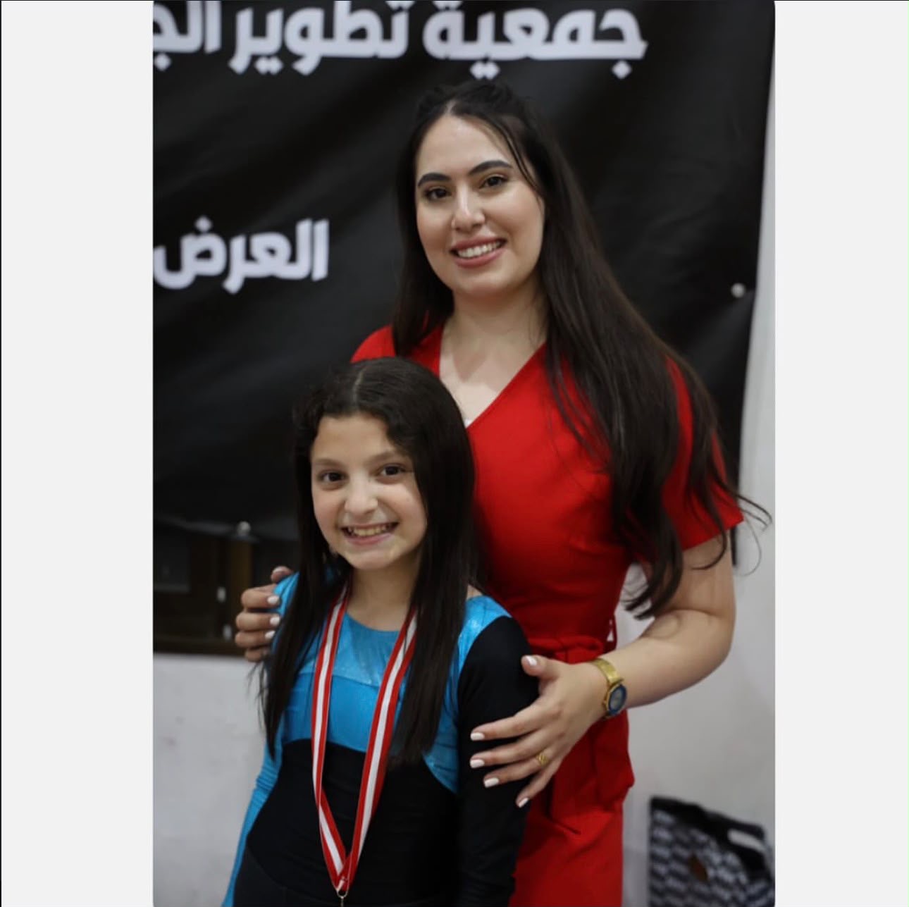 لاعبات أثناء تدريب الجمباز الأيروبك في جمعية أسامينا للجمباز — صورة 1